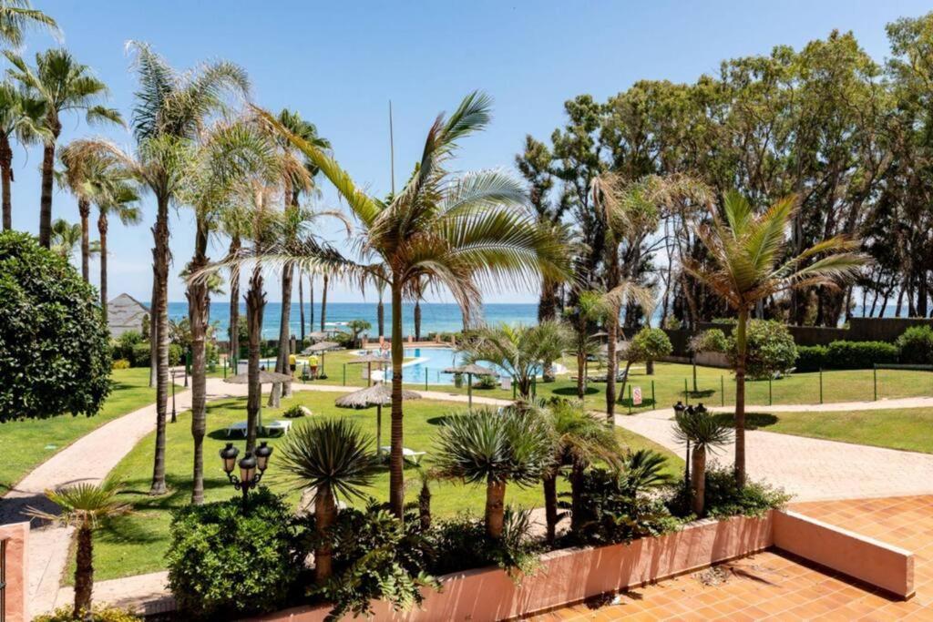 Ct 240 - Beachfront Apartment -Don Juan Manilva Kültér fotó