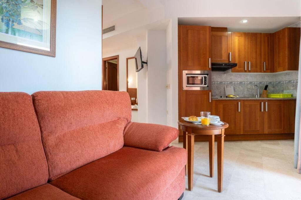Ct 240 - Beachfront Apartment -Don Juan Manilva Kültér fotó