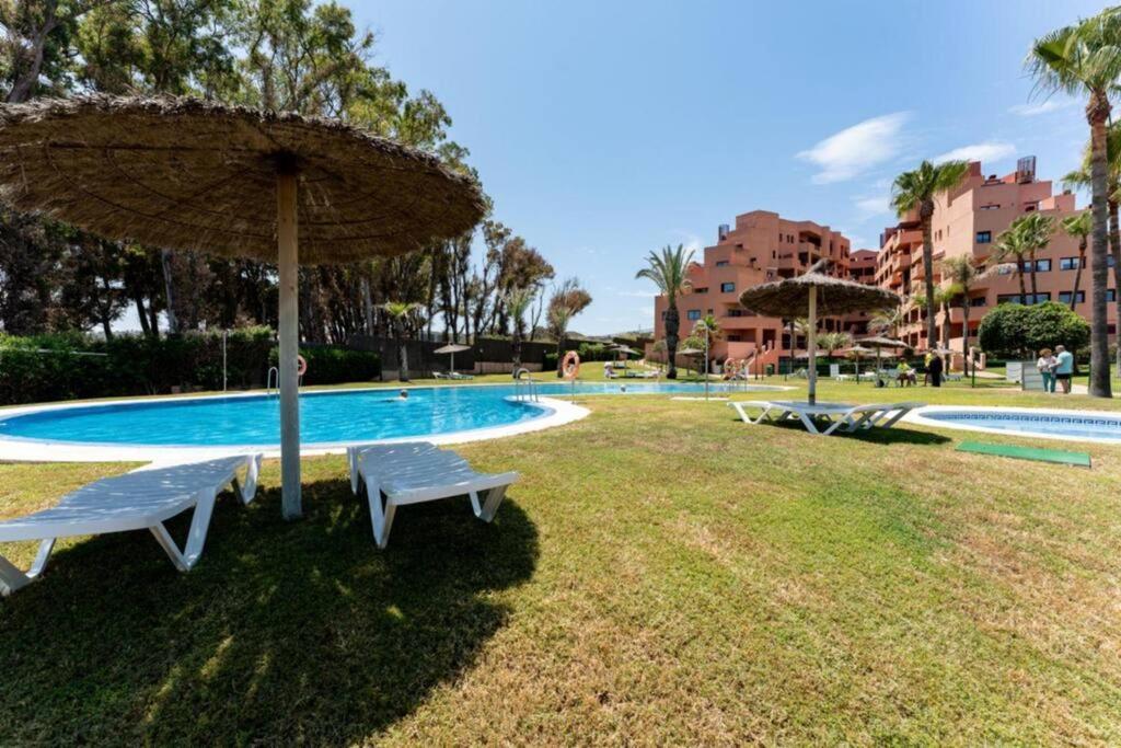 Ct 240 - Beachfront Apartment -Don Juan Manilva Kültér fotó