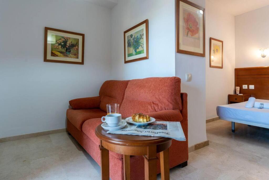 Ct 240 - Beachfront Apartment -Don Juan Manilva Kültér fotó